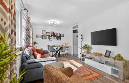 Comfy City Base with Free Parking Walk Everywhere - Foto 30