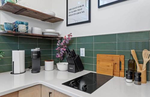 The Acorn - Tiny House in HISTORIC OAKWOOD - Foto 16