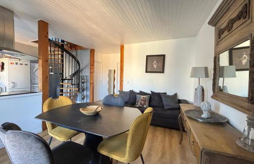 Mulberry duplex bien équipé 2 chambres petite vue sur mer plein centre d'Arromanches à 2 mn de la plage à pied et près de Bayeux au coeur des plages du débarquement - Foto 9