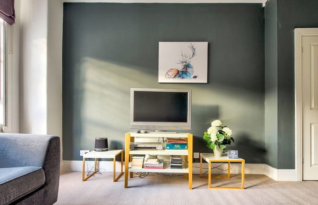 JOIVY Great Location - Lovely Rose St Apt in City Centre - Photo 11