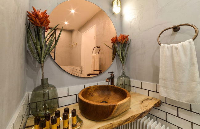 The Majestic Garden Suite - Photo 19