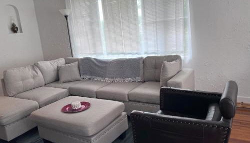 Charming 3 Bedroom Cottage Apartment in a Tudor-Style Home - Foto 4