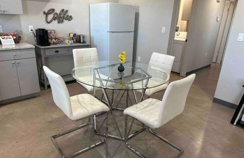 Brand New! Charming and Cozy - Foto 9