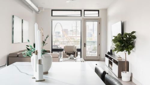 City Views! - Chic Jefferson Park Condo - Tesoro - Foto 5