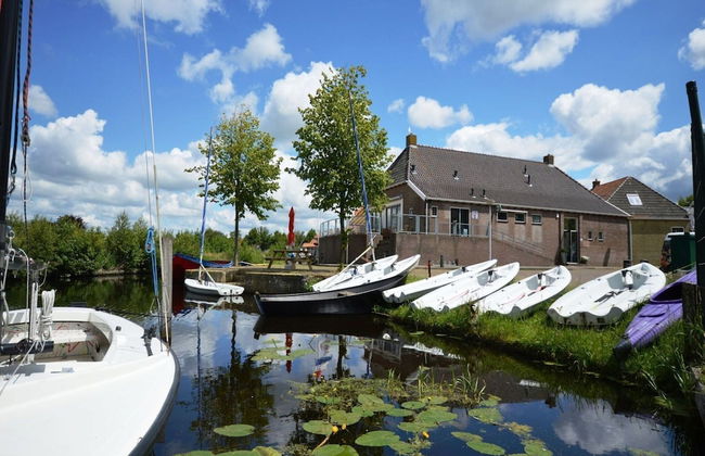 Villa in Friesland With Waterfront Garden - Foto 23