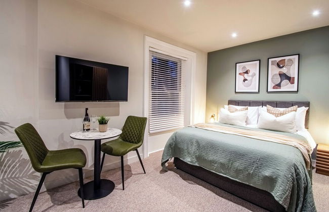 Thetford Hive - Photo 8