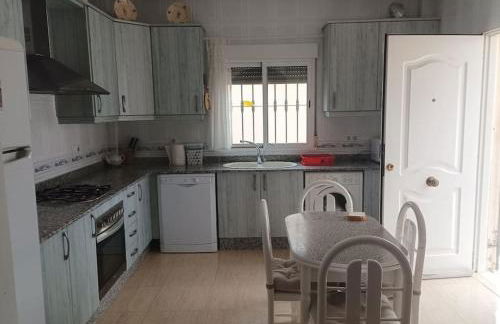 Villa Paz - Villa Familiar para 6 con piscina, AC, Wifi y parking - Foto 15