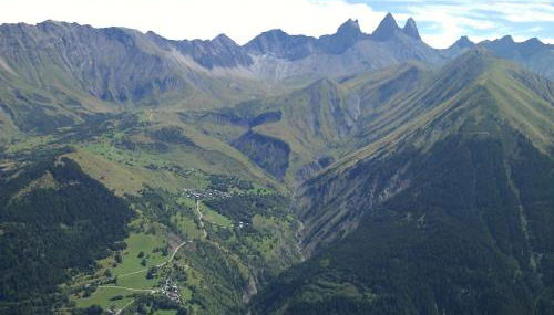 appartement gentiane 4personnes dans gite "la maison d'augustin" classé 3 étoiles,la tour,73530 st jean d'arves - Foto 2