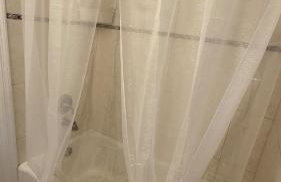 Close to the beach, in a quiet neighborhood - Foto 15