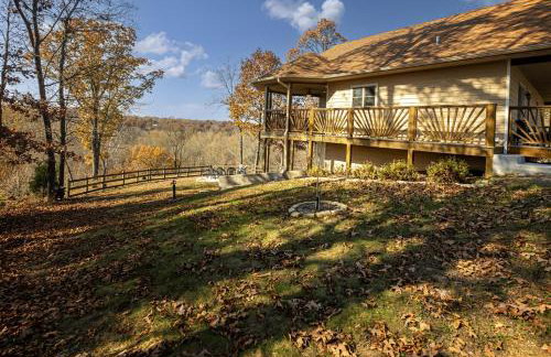 3BR Home w Hot Tub & Sunset Views Near SIUC - Foto 11