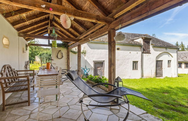 Lavish Castle in Riedenburg with Garden near Lake - Foto 10