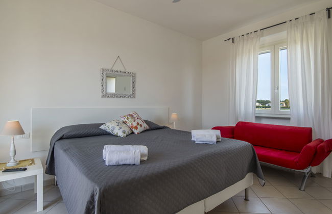 Marina Velca - Foto 23