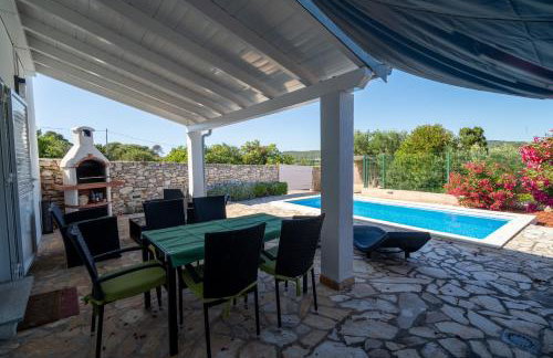 House Sakarun with swimming pool - Photo 3