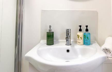 Grosvenor Court Apartment , Balcony & Parking, Hoylake by Rework Accommodation - Foto 19