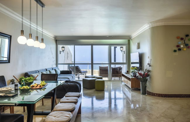 Netanya Panoramic Sea-View 4BR Apartment - Foto 1