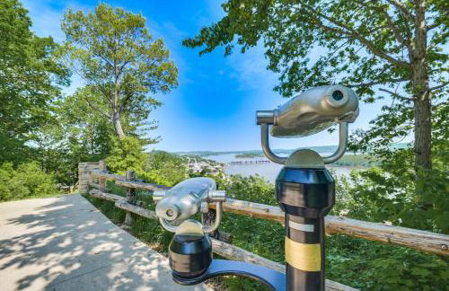 Bellevue Log Cabin with Gas Grill and Creek Access - Foto 28