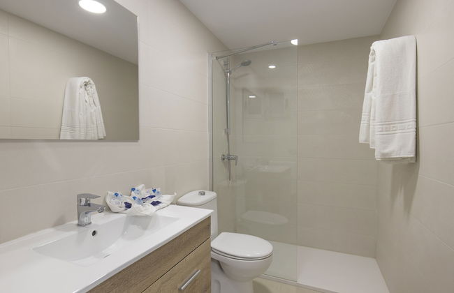 Aparthotel BCL Levante Lux - Photo 24