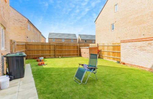 4 Bed Room Service Accommodation - 2 Parkings - Fibre Wi-Fi - Workstation - Foto 26