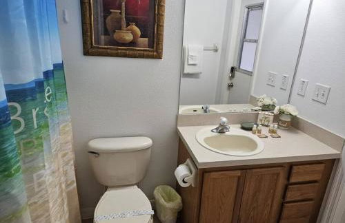 Discover the Deep Blue with Finding Nemo House - Foto 24