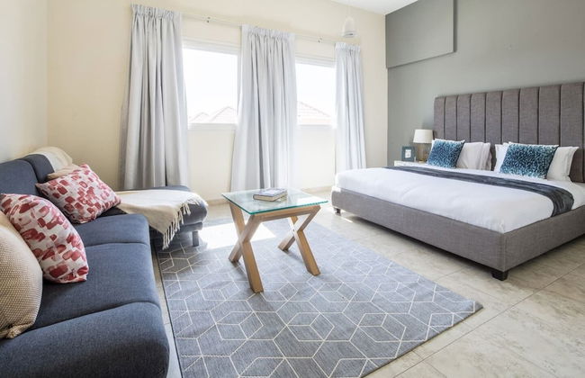 Signature Living in Modern 1BR Apartment at Jvt! - Foto 6