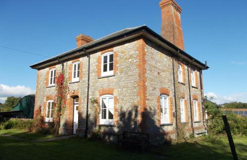 The Farmhouse - Photo 4