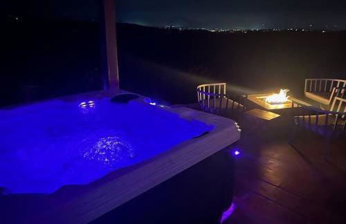 Winery Getaway with Spa and Amazing Hilltop View - Foto 55