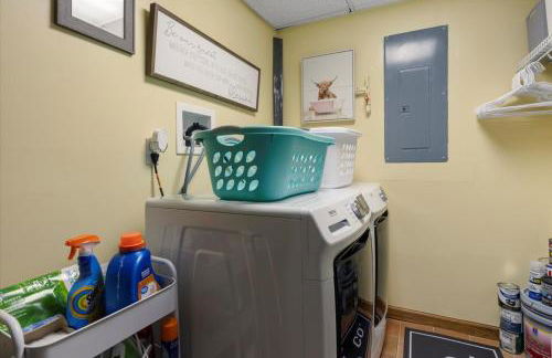 Lakefront Family Retreat w/ Views, Boat Slip - Foto 47