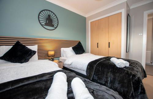 Bathgate Penthouse near Edinburgh - Photo 15