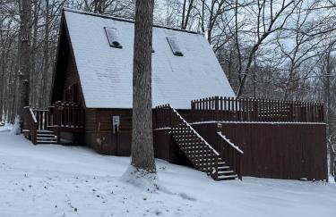 A-Frame Cabin #5 with Hot Tub on Patoka Lake in Southern Indiana - Foto 4