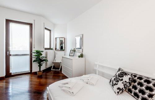 StayEasy Sesia5 - 4 Bedrooms Penthouse, 2 baths - Foto 9