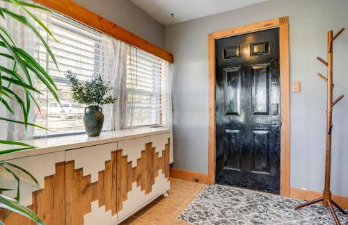 Secluded Home with Lake View in Delton! - Foto 13