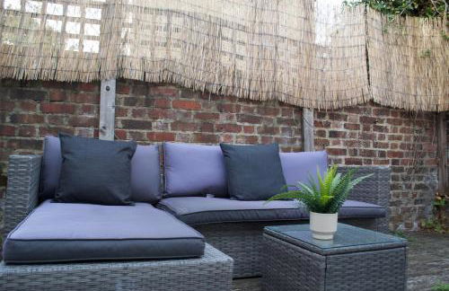 Stylish 2-Bed Garden Flat, 5 Mins to Brixton - Photo 39