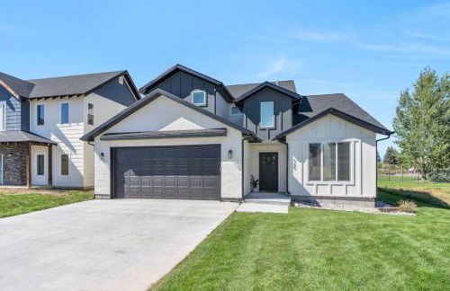 Dream Bear Lake Getaway w/ Hot Tub & Yard - Photo 28