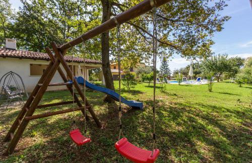 Apartment Susnjici 2 with Pool, Children Playground and Terrace - Photo 23