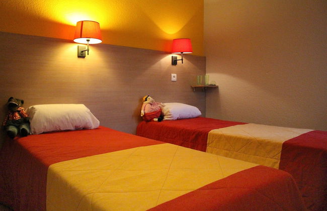 Apartment With Balcony or Terrace - Photo 7