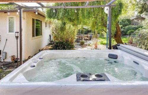 Modern Home in Napa Area with Hot Tub and Game Room! - Foto 3