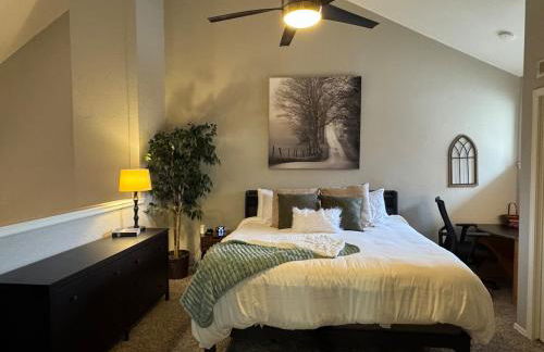 Gated Lakefront Retreat - Foto 13