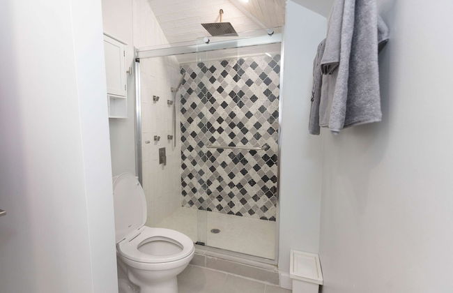 4 BDR Lake Geneva Estate Across From Beach! - Foto 26