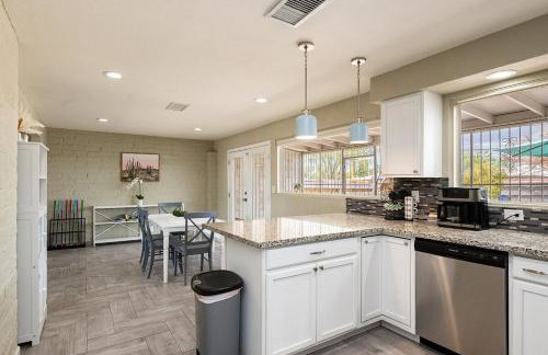 Kids Playground, Pet-Friendly, Office, 5beds! - Photo 6