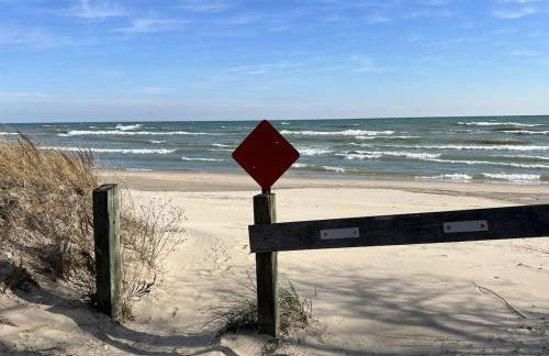 Forest cabin near Kohler Andrae with hot tub - Foto 77