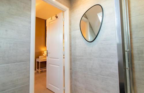 Charming 4-Bedroom Home in the Heart of Coxhoe - Pass the Keys - Foto 38