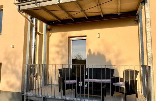 HOCHWERTIGE Ferienwohnung mit 7qm Balkon, Netflix, Kaffeeautomat, RainShower Bad - Foto 11