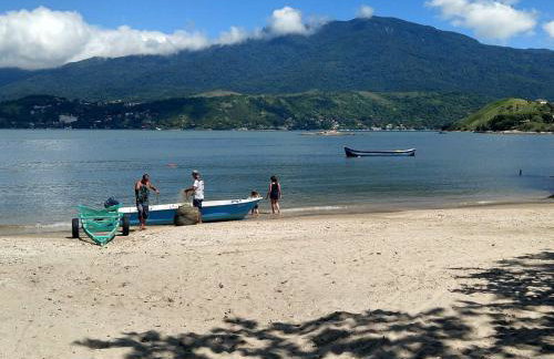 Casa Daslis Espaçosa e Bem Localizada - Foto 40