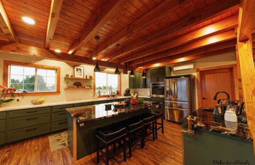 Welcome to Raven Ridge Lodge - where time slows - Photo 4