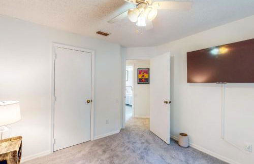 Families with Pets! Home Near Orlando Theme Parks - Photo 25