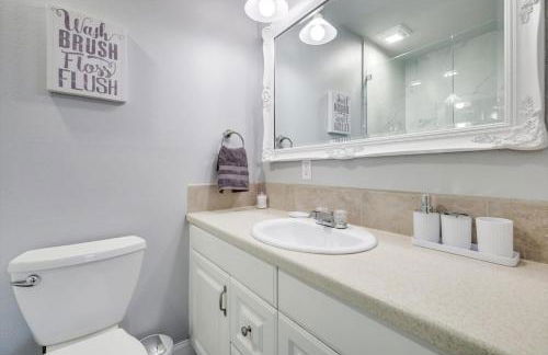 Luxurious 5BR 2BA Holiday Home with Pool, Grill, Sauna & Game Room - Foto 28