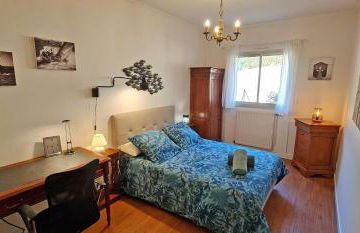 T2 55m² tout confort avec jardin. Cuisine et équipements neufs. Wifi TV parking - Photo 9