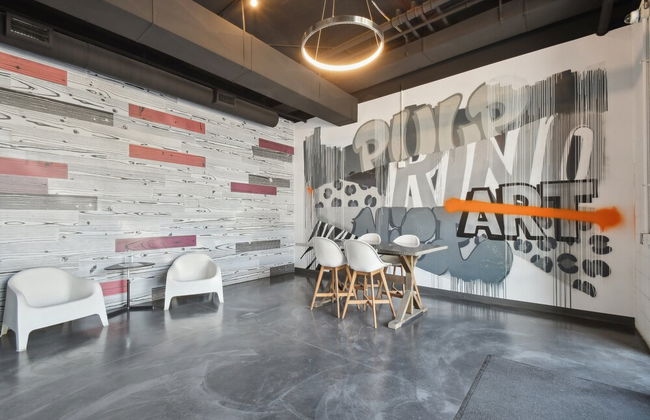 Cowboy Muse | RiNo Art Lofts - Foto 24