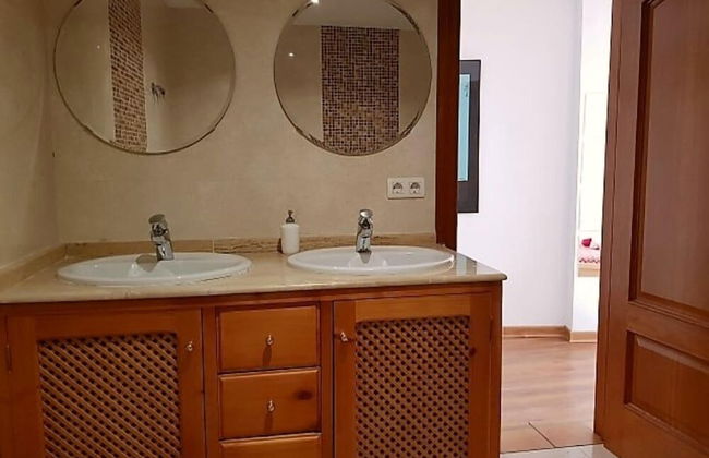 Todosierranevada Zona Baja Junto a los Telecabinas - Foto 19