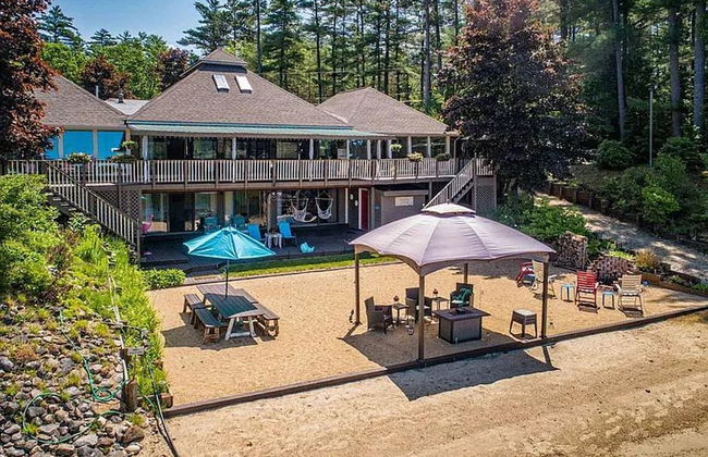 Lakehouse w Private Beach Bar Lg Deck Dock - Photo 1